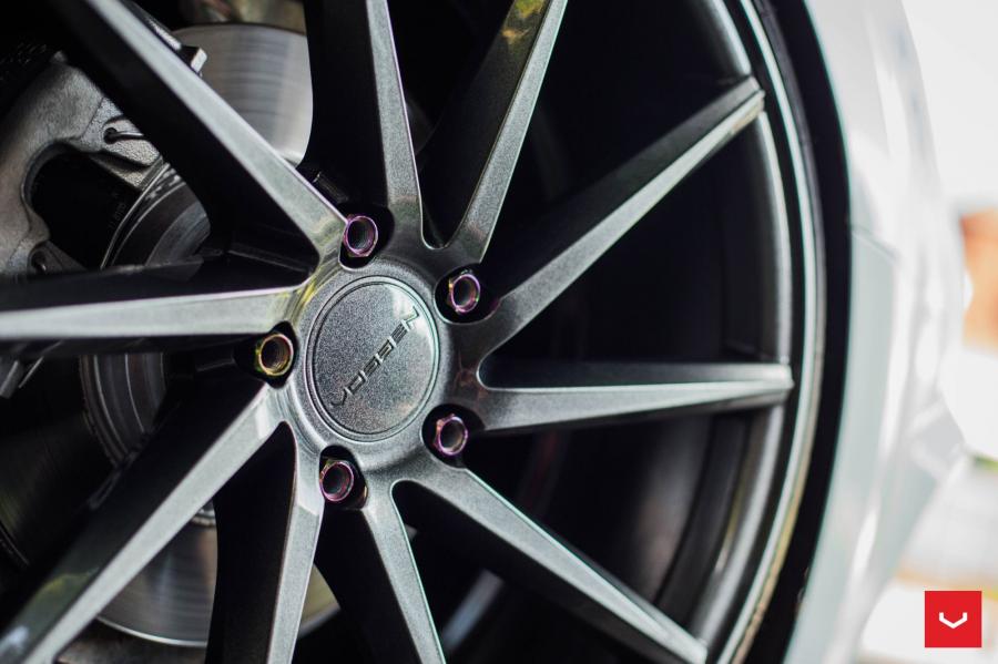 Колеса Audi A4 Sedan Quattro on Vossen Wheels (CVT) 2017 года  (фото 15 из 18)